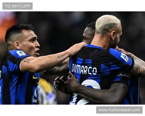 国米尤文争抢朗斯中卫拜多